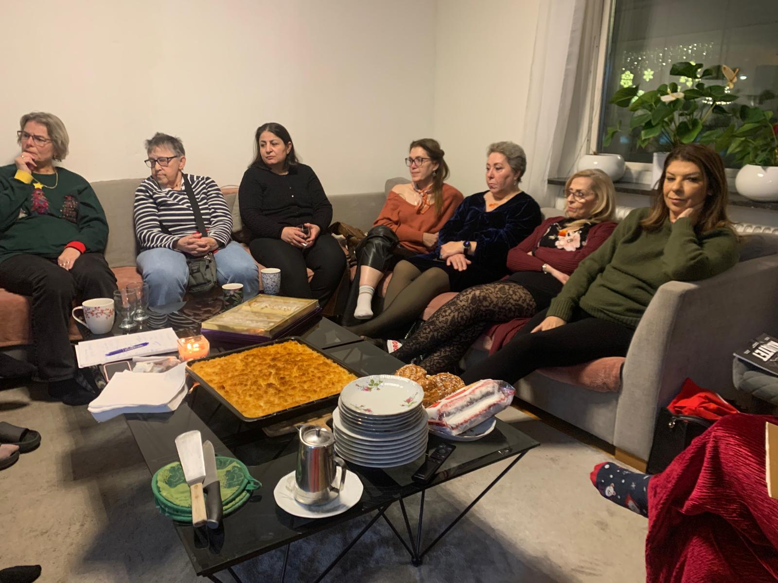 لقاء نسوي مشترك في السويد بمناسبة حملة “16 يومًا لمناهضة العنف القائم على النوع الاجتماعي”